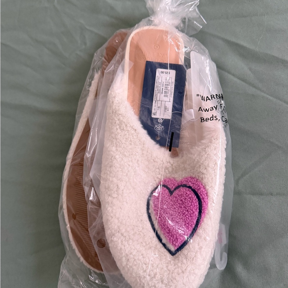 Roller Rabbit Slippers NWT - image 5